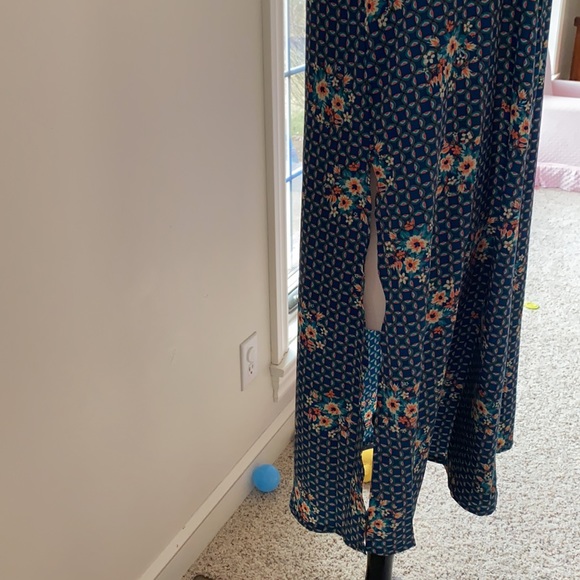 • Lularoe Floral Joy Cardigan • - Picture 4 of 7